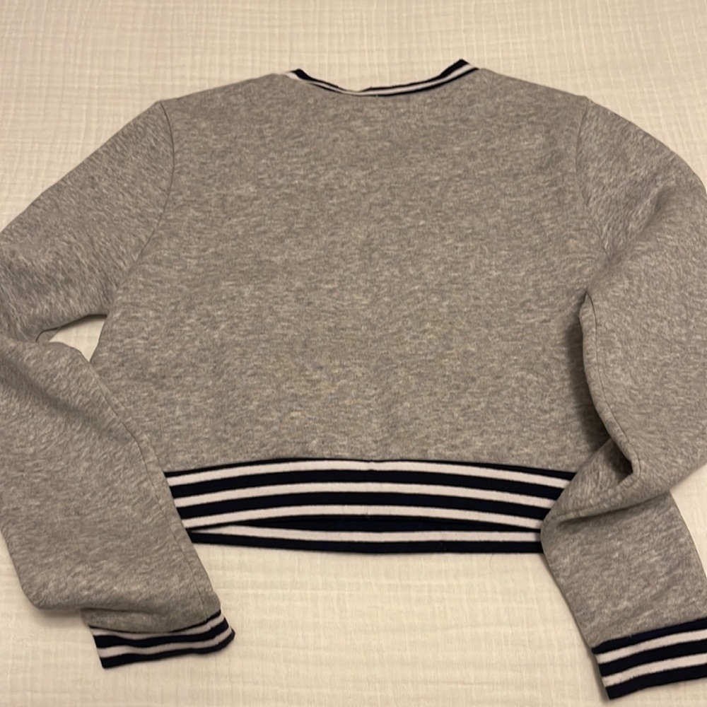 Guess Cropped Sweatshirt - Picture 2 of 3